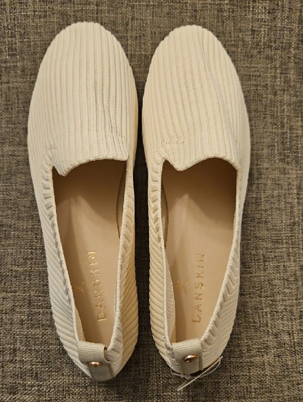 Danskin Cream Ribbed Slip-On Loafers